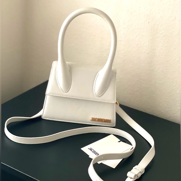 Jacquemos LES CLASSIQUES/Le Chiquito moyen
Leather handbag (white) - Picture 1 of 7